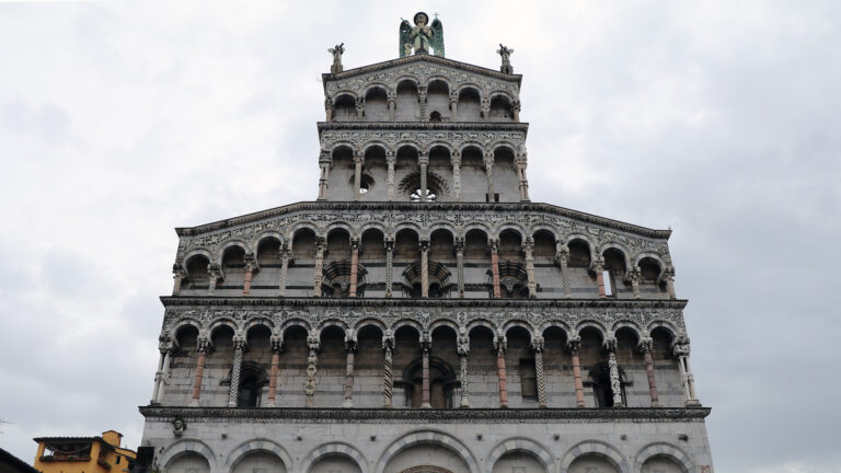Lucca 02